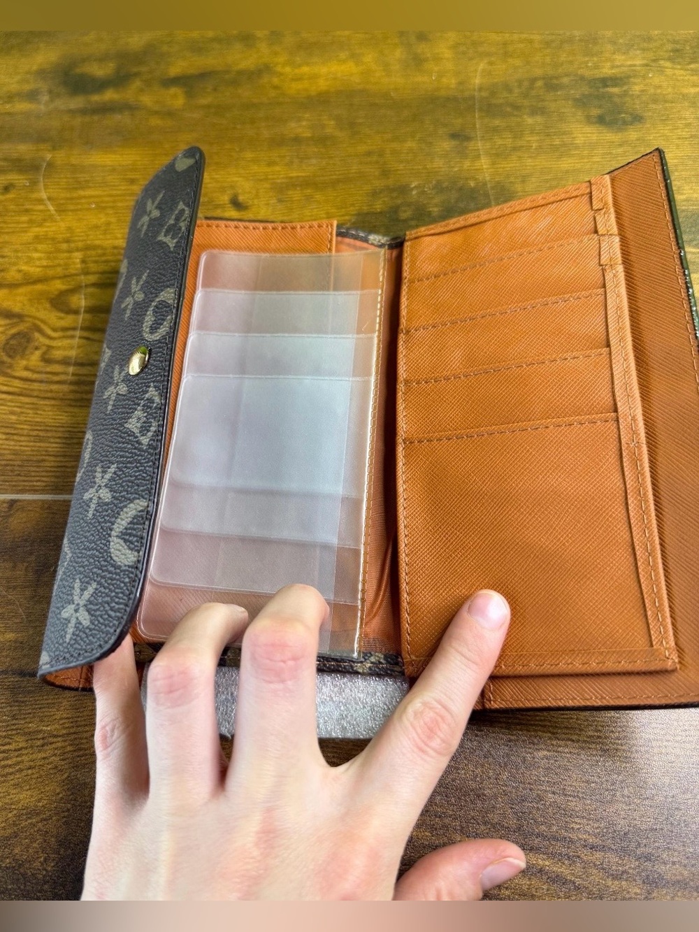 Brown Monogram-Pattern Envelope Styled Wallet - Picture 4 of 6